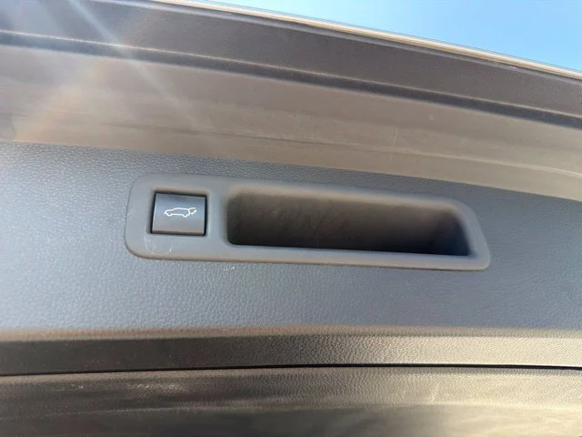 Used 2021  Toyota XLE image 13