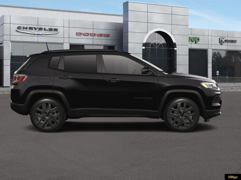 New 2026 Diamond Black Crystal Pearl-Coat Exterior Paint Jeep Limited image 9