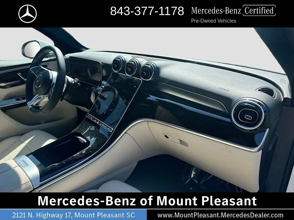 Certified Used 2025 Polar White Mercedes-Benz GLC 300 image 29