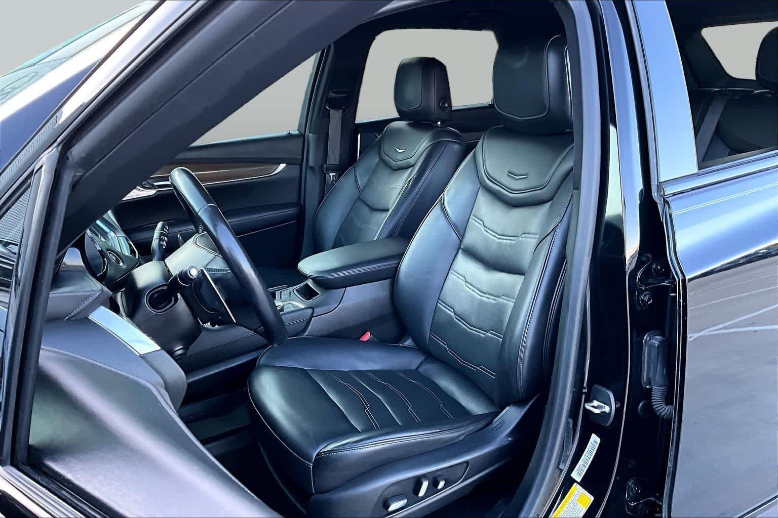 Pre-Owned 2020 Cadillac XT5 Sport AWD