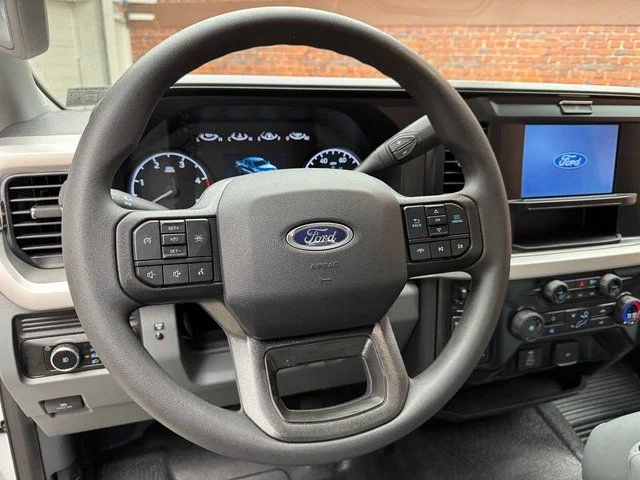 2025 Ford F-550 Super Duty Chassis Cab XL - Photo 13