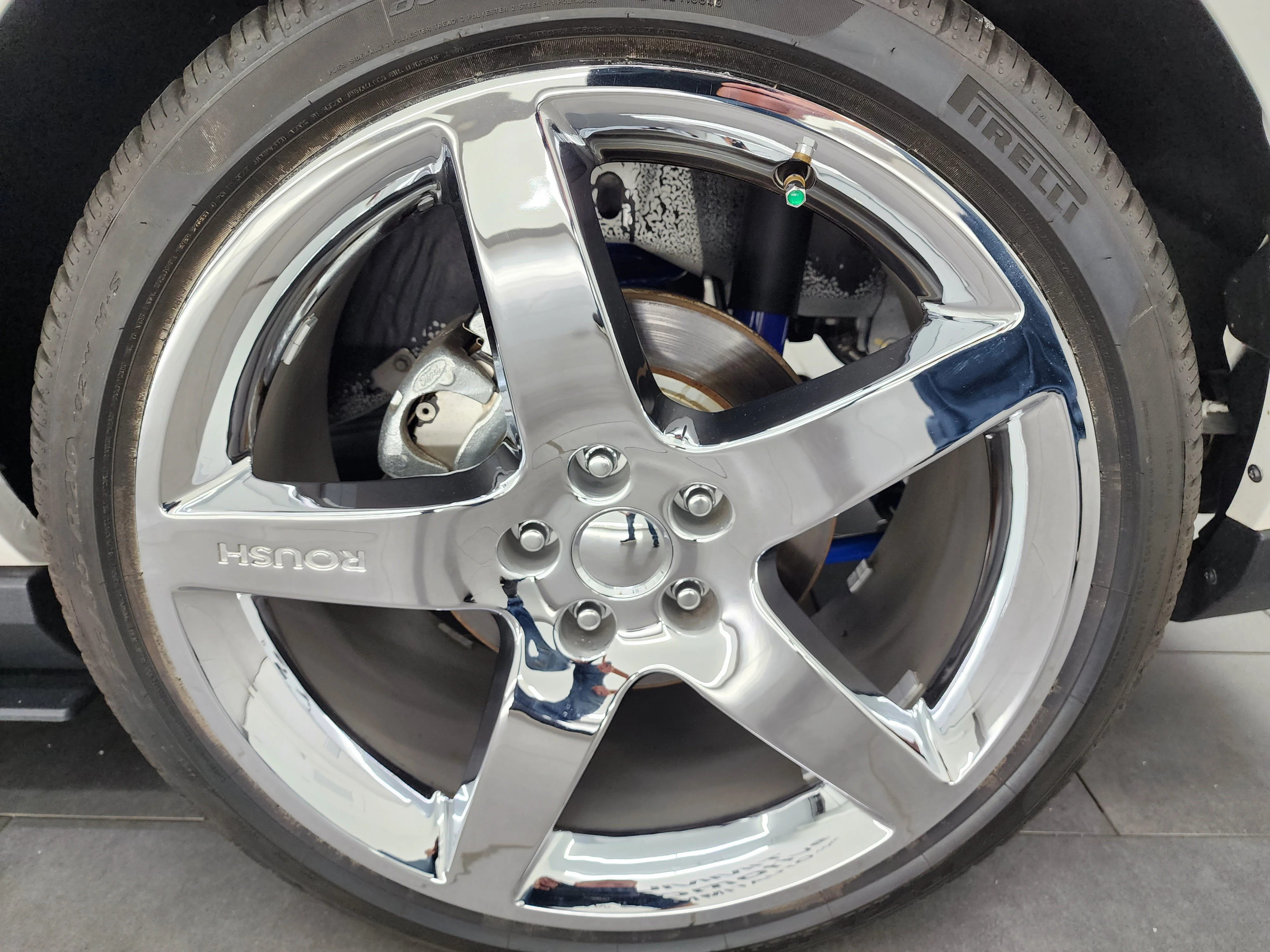 Used 2011 Performance White Ford GT Premium image 51