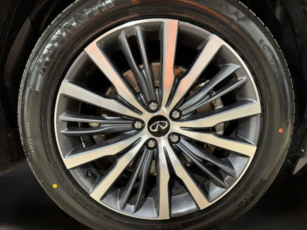 Used 2023 Mineral Black INFINITI Sensory image 35