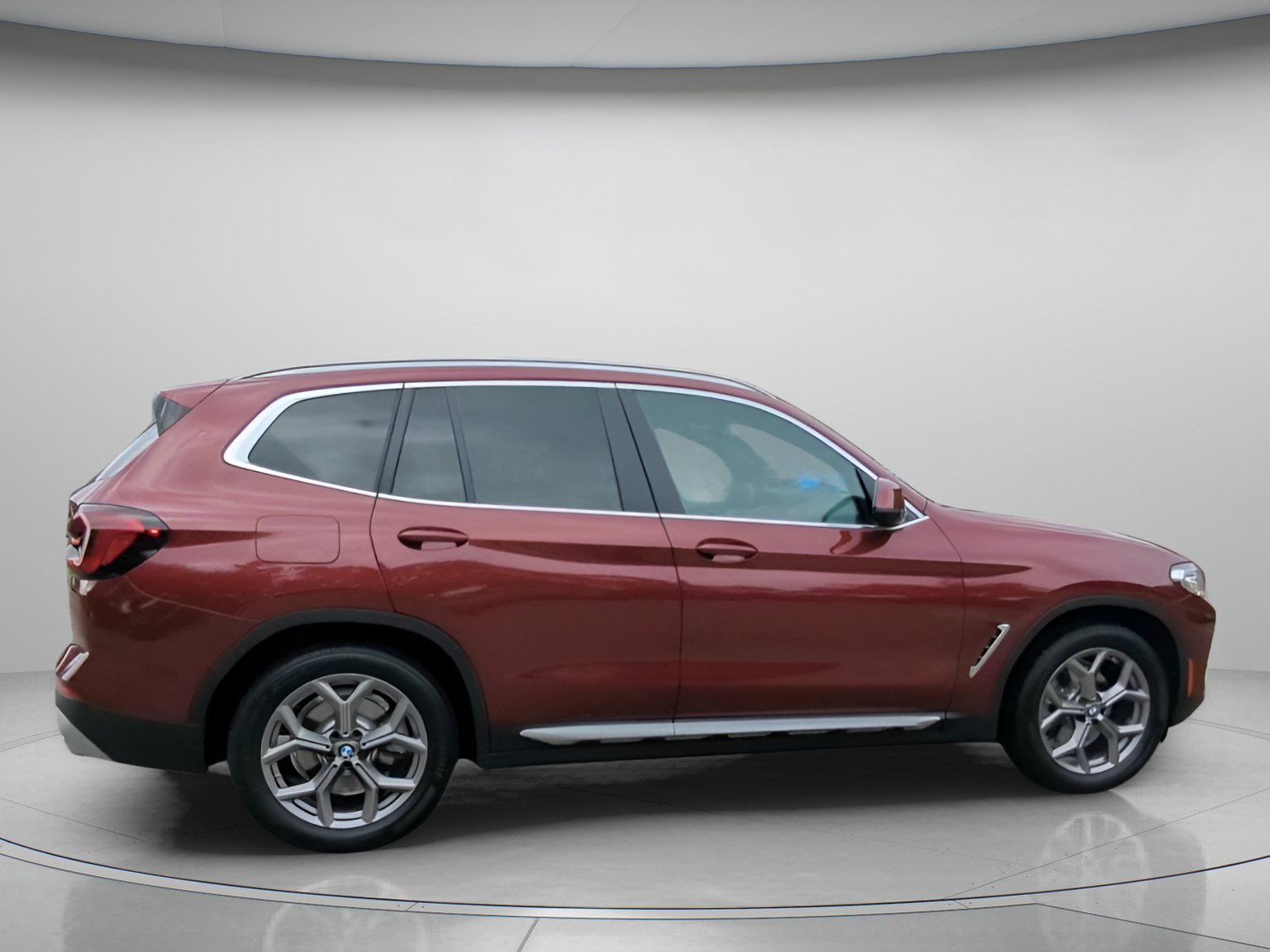 Used 2024 Aventurin Red Metallic BMW sDrive30i image 30