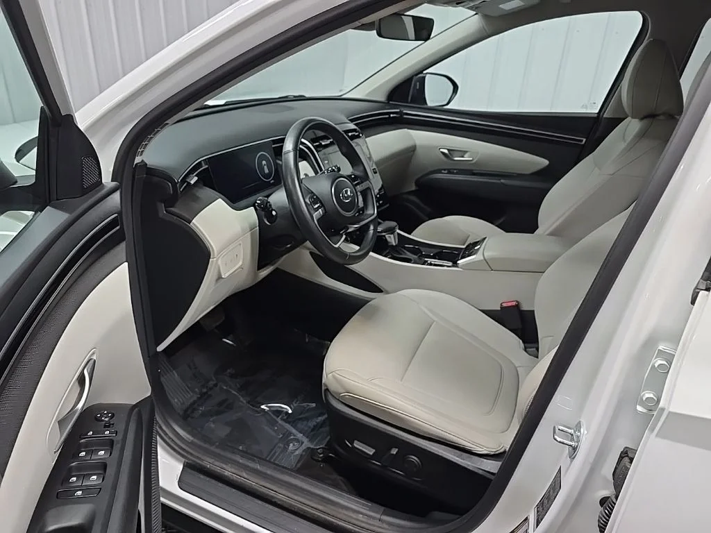Used 2023 White Pearl Hyundai SEL image 31