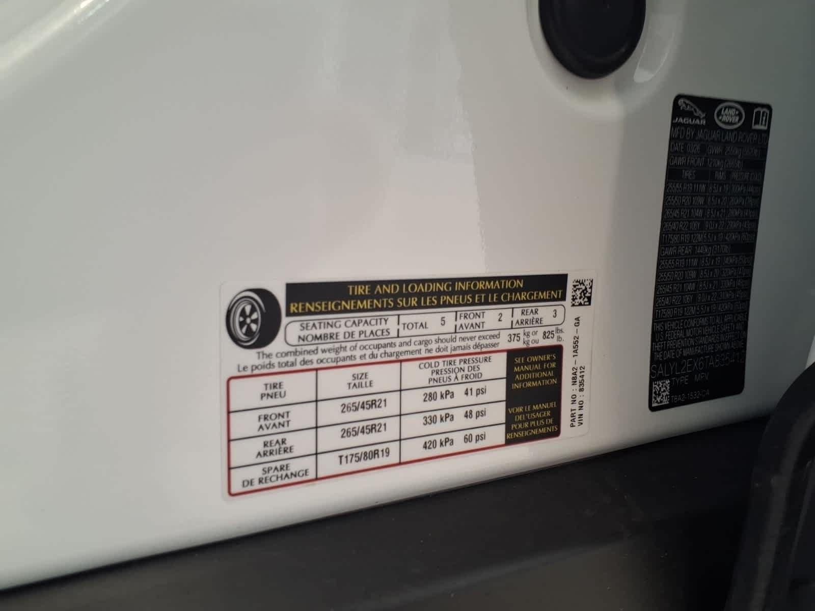 New 2026 Fuji White Land Rover Dynamic SE image 23