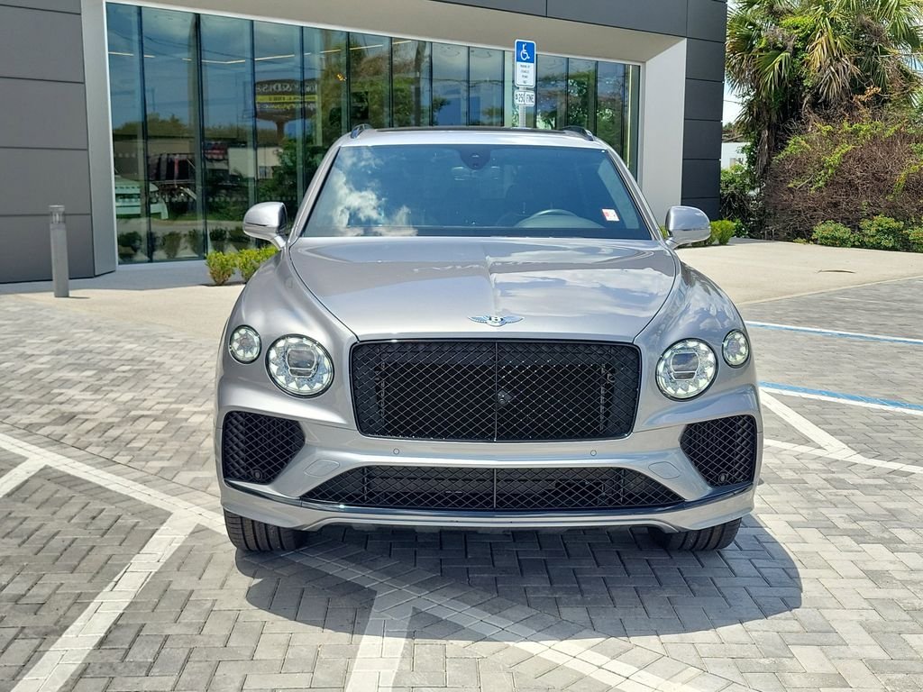 Used 2021  Bentley V8 image 8
