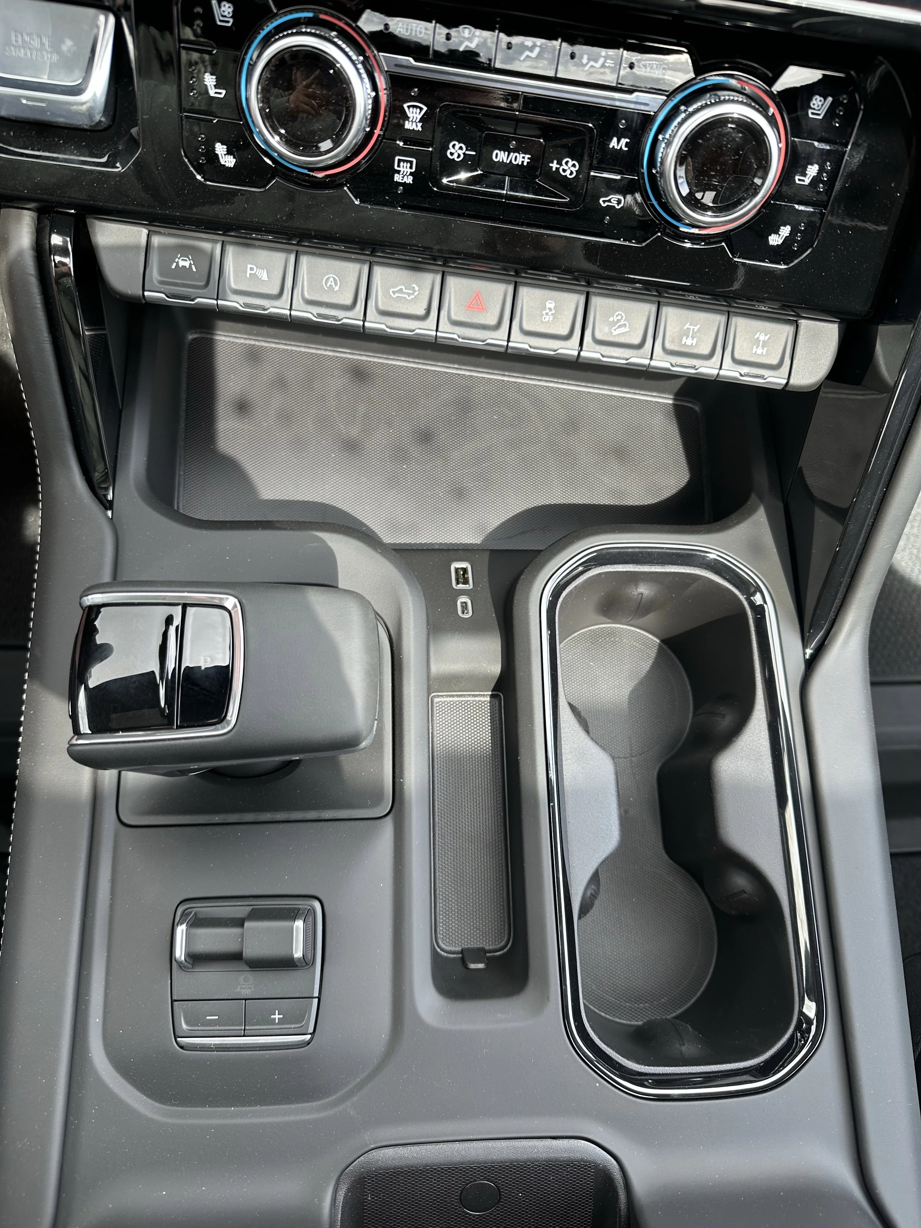 New 2026 Sterling Metallic GMC AT4X image 18
