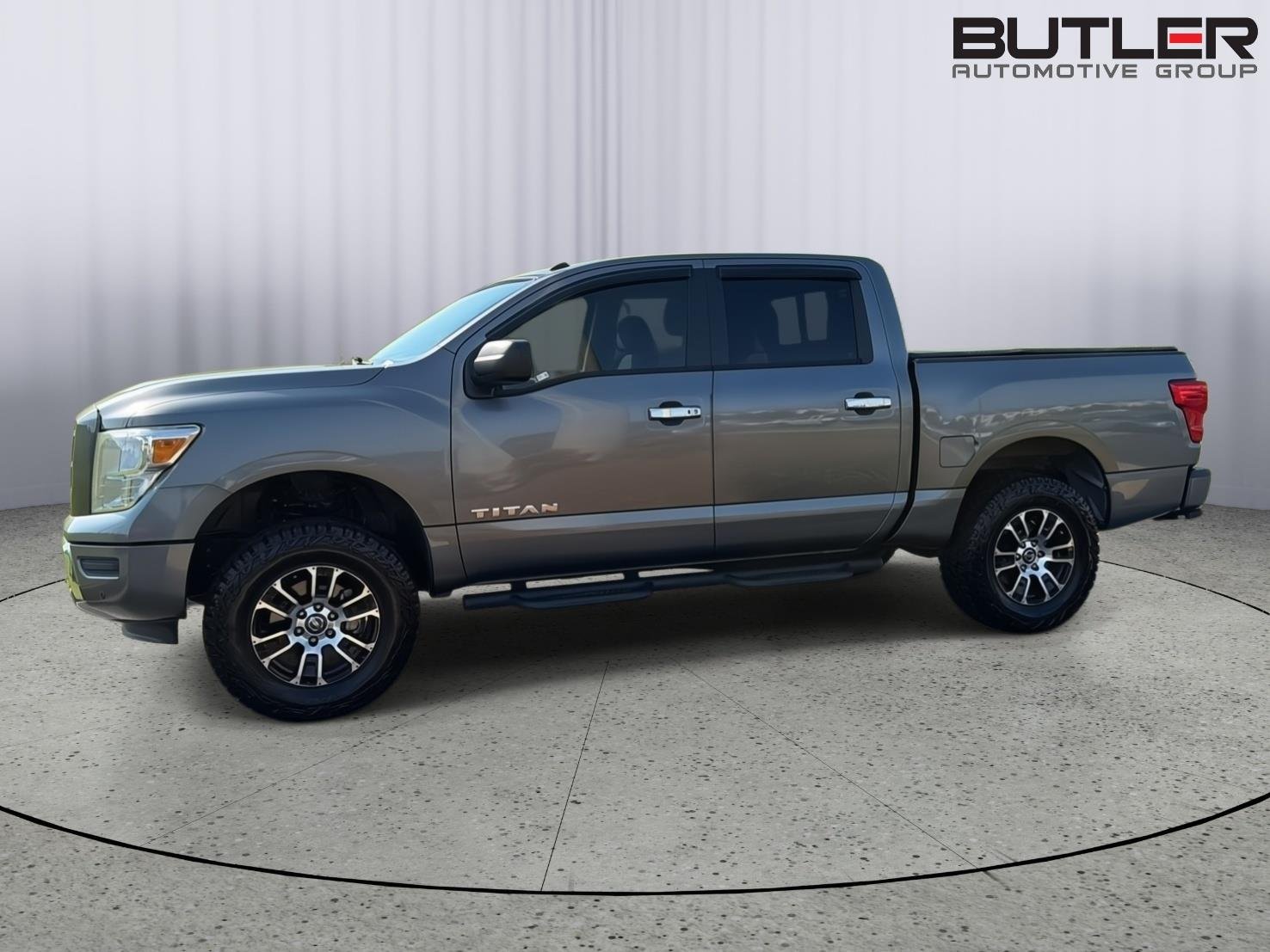 Used 2021 Gun Metallic Nissan SV image 3