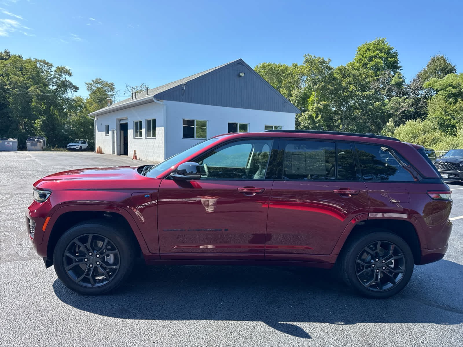 Used 2023 Velvet Red Pearlcoat Jeep 30th Anniversary image 5