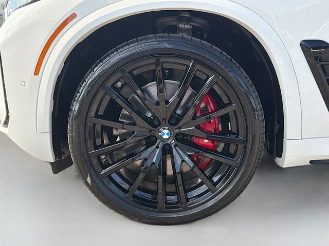 2026 BMW X5 M60i - Photo 42