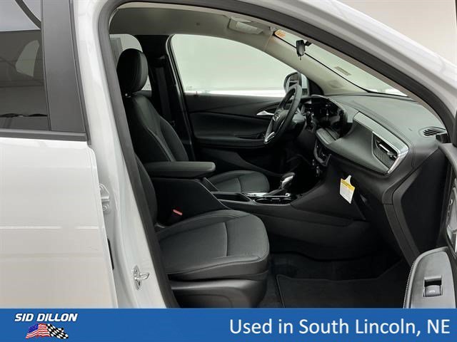 Used 2026 Summit White Buick Preferred image 25