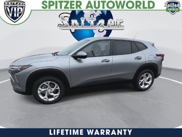 2026 Chevrolet Trax photo 8 of 40