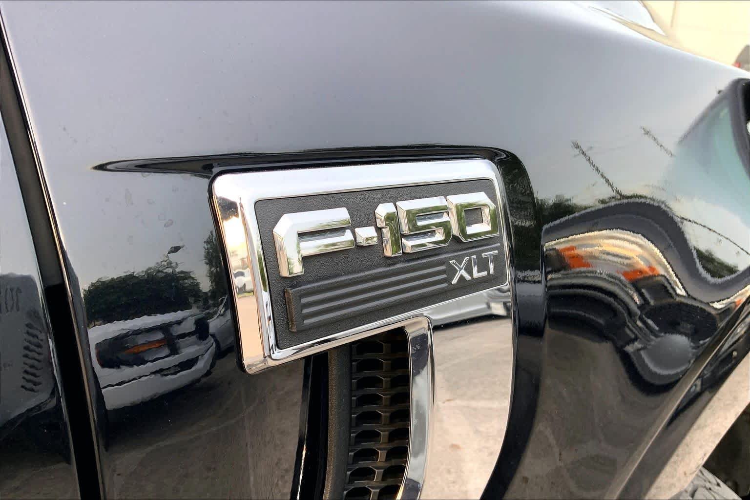 Used 2024 Agate Black Metallic Ford XLT image 30