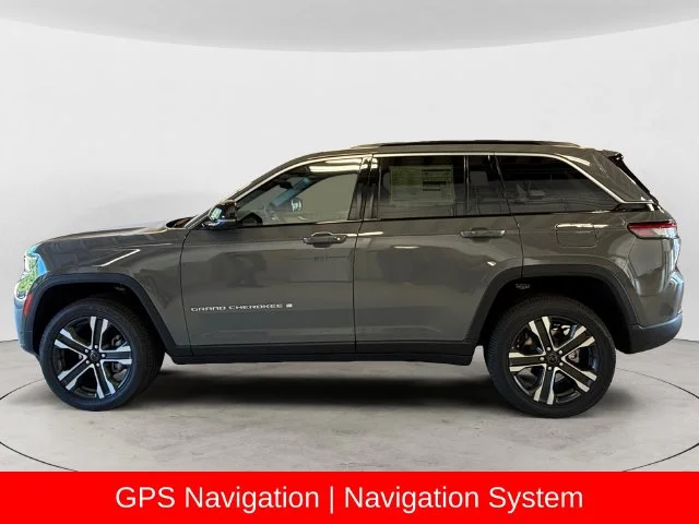 New 2027 Gray Jeep Limited image 2