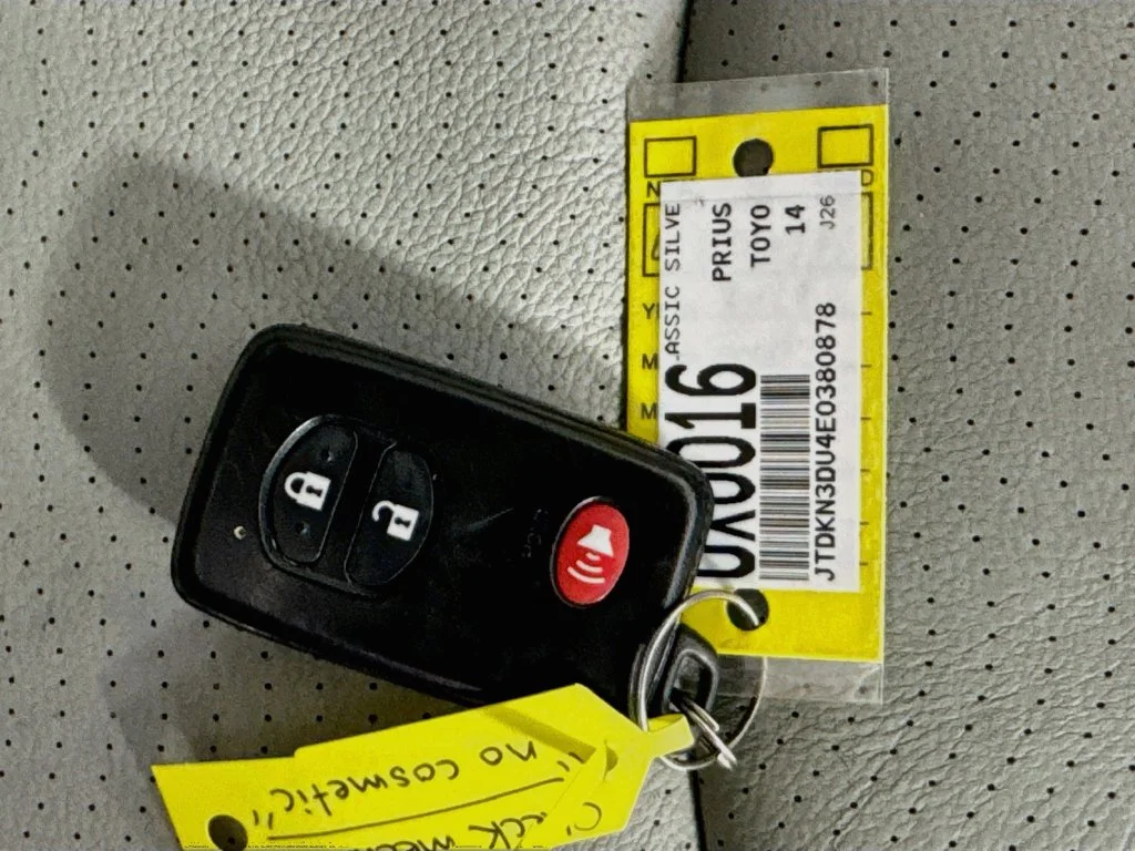 Used 2014 Silver Toyota Three image 34