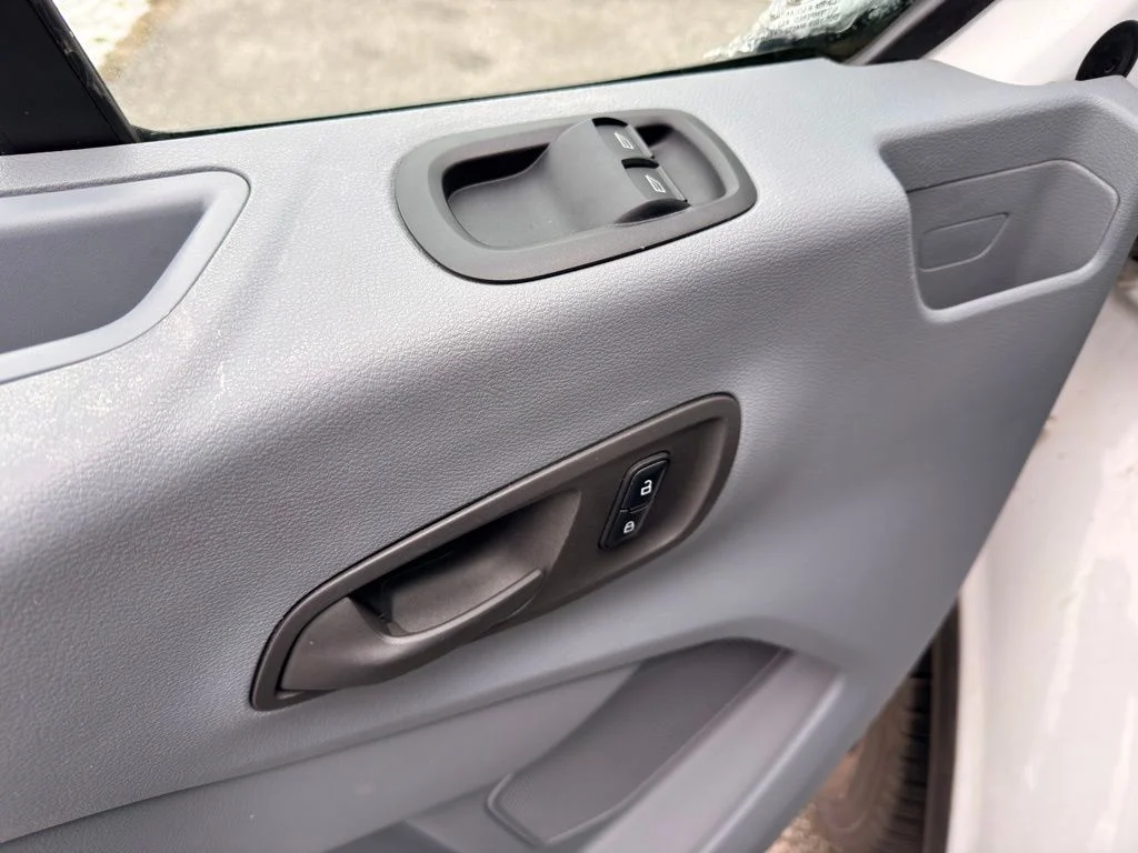 Used 2015 White Ford XLT image 17