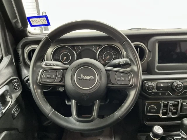 Used 2022  Jeep Willys image 21