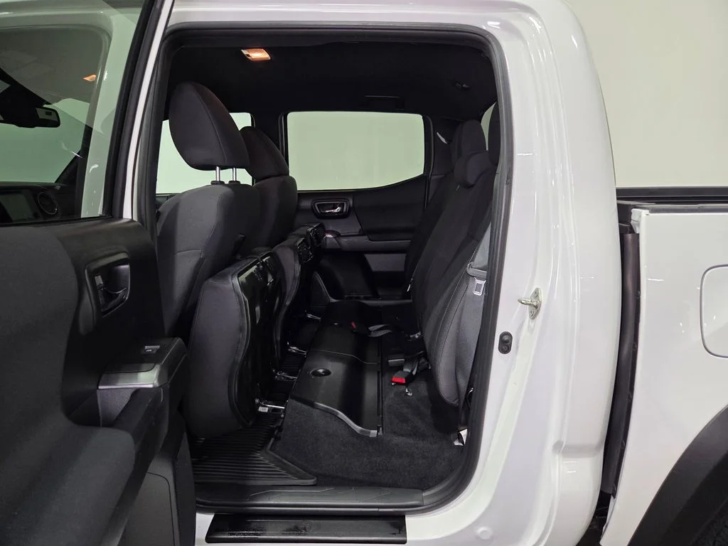 Used 2018 White Toyota TRD Off-Road image 19