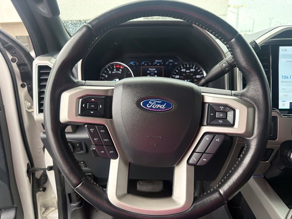 Used 2022 White Ford Lariat image 28