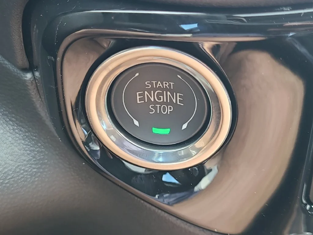 New 2026 Summit White GMC Elevation image 24