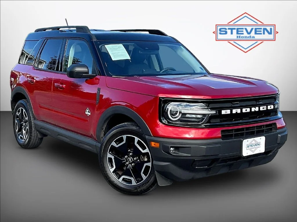 Used 2021 Red Ford Outer Banks image 1