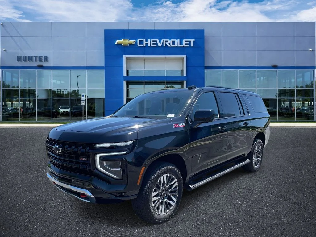 Used 2025 Black Chevrolet Z71 image 3