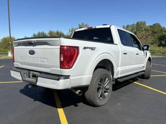 Used 2023 Avalanche Gray Ford XLT image 14