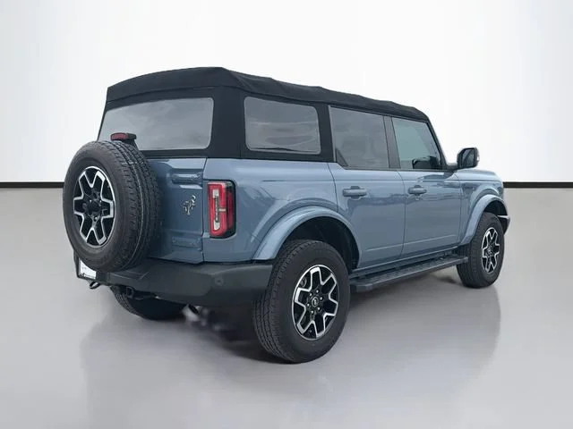 Used 2023 Azure Gray Metallic Tri-Coat Ford Outer Banks image 5
