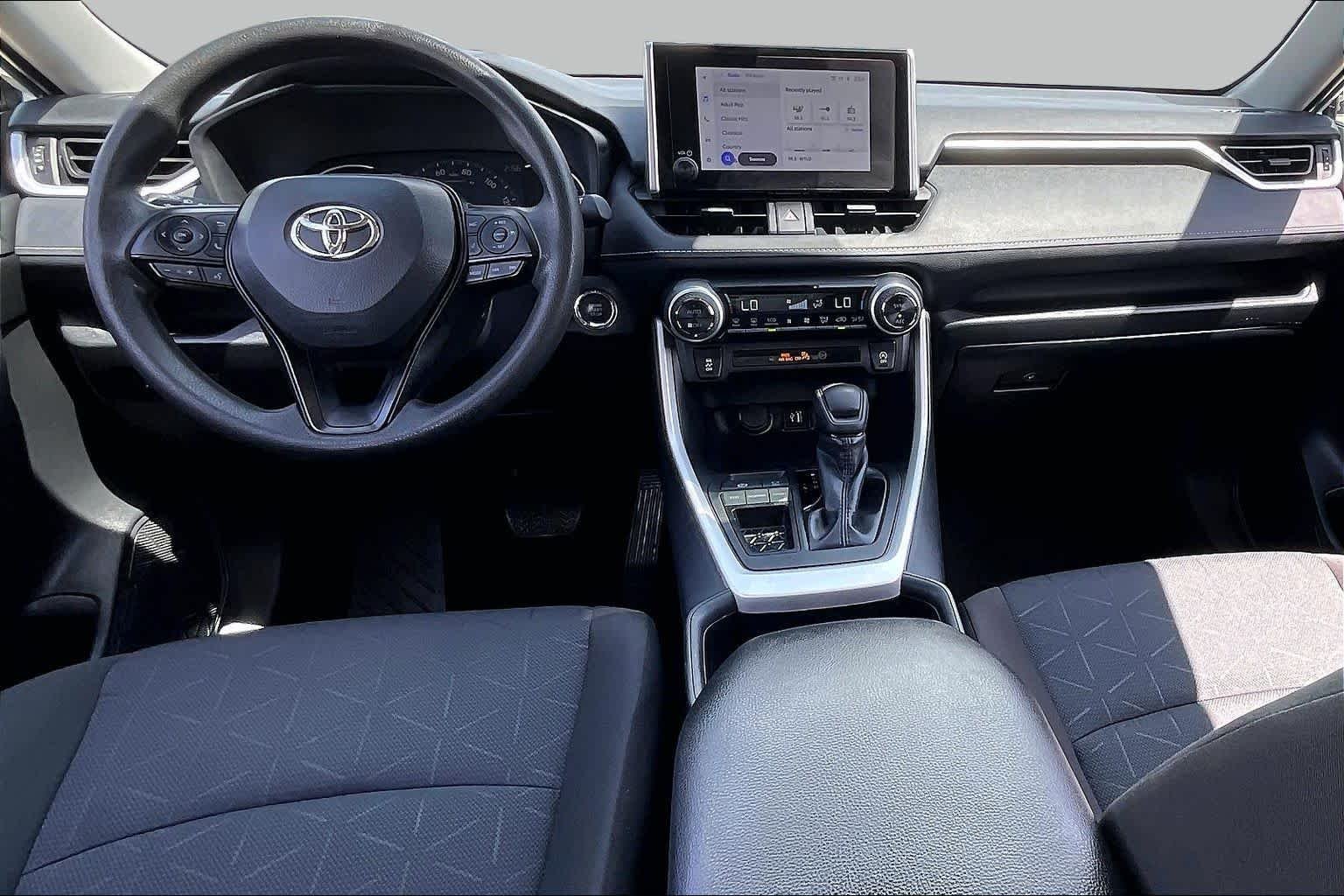 Used 2025 Ice Cap Toyota XLE image 16