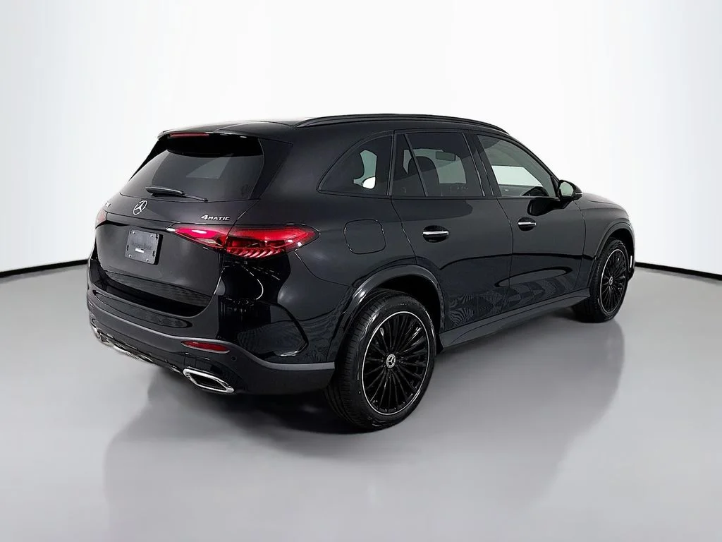 New 2026 Obsidian Black Metallic Mercedes-Benz GLC 300 image 9