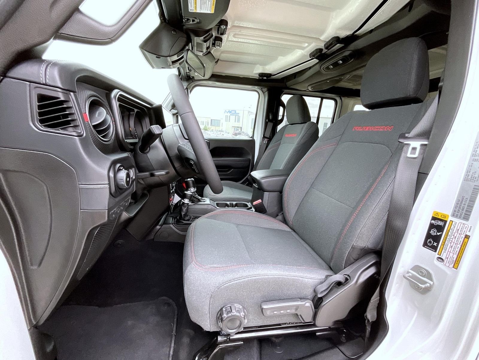 Used 2025 White/off-white Jeep Rubicon image 11
