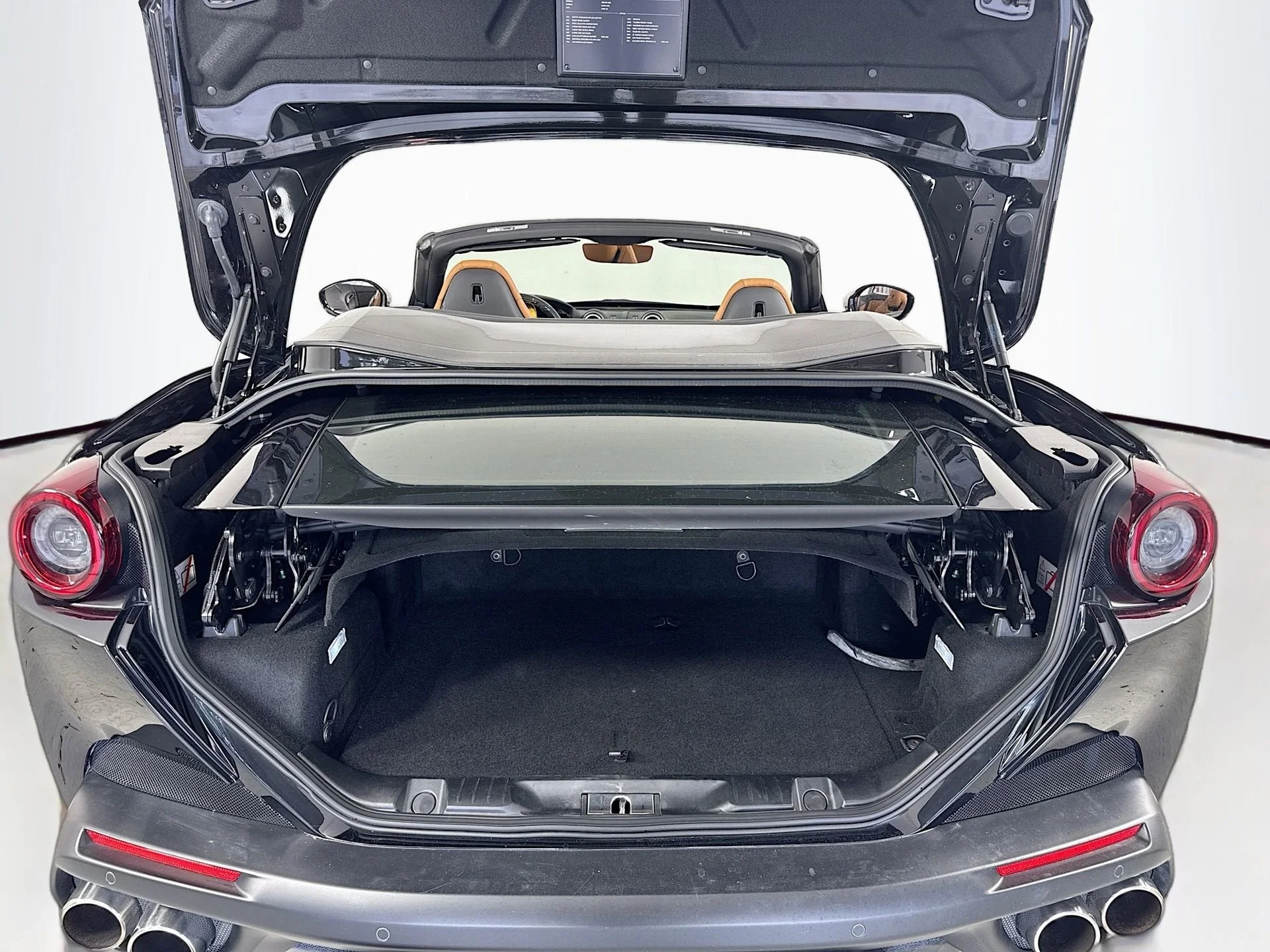 Certified Used 2019 Nero Ferrari Base image 27