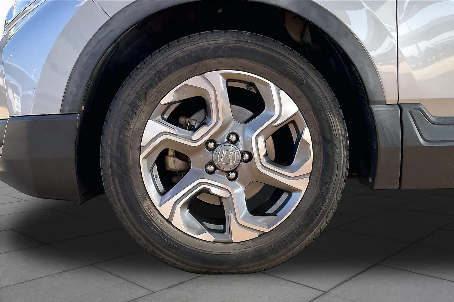 Used 2019 Lunar Silver Metallic Honda EX-L image 11
