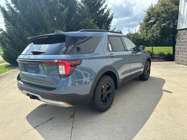 New 2026 Vapor Blue Metallic Ford Tremor image 36