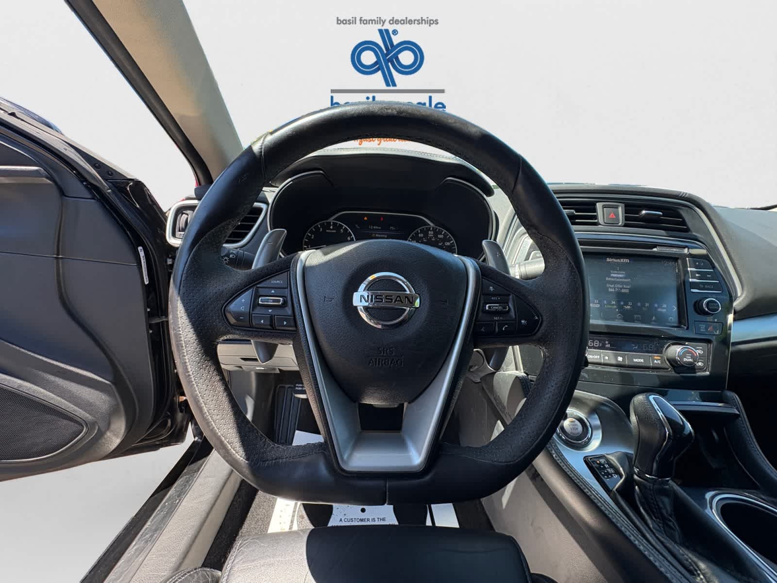 Used 2017 Super Black Nissan SR image 16