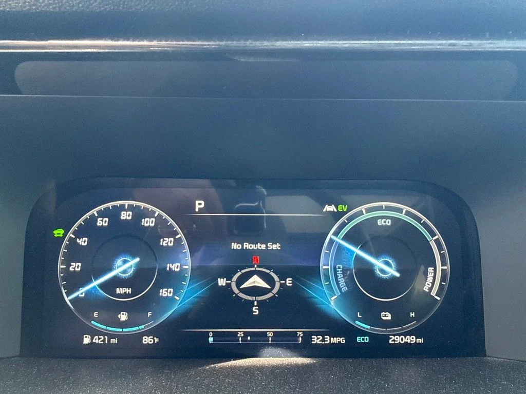 Used 2023 Aurora Black Kia SX Prestige image 13