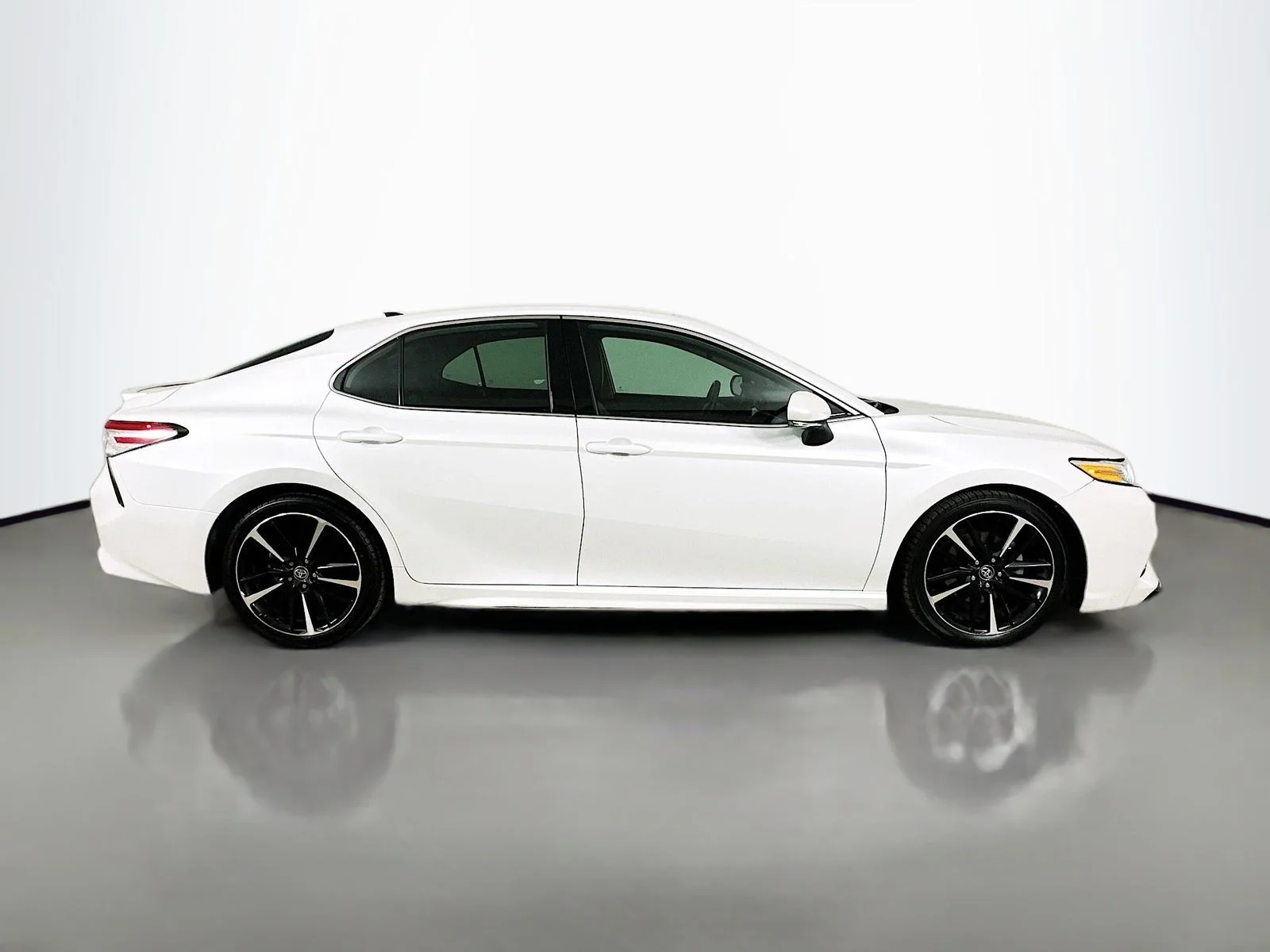 Used 2020 Beige Toyota  image 4