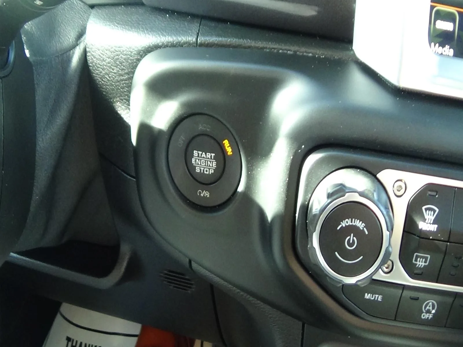 Used 2021 Hydro Blue Pearl Coat (pbj) Jeep Sahara Altitude image 26