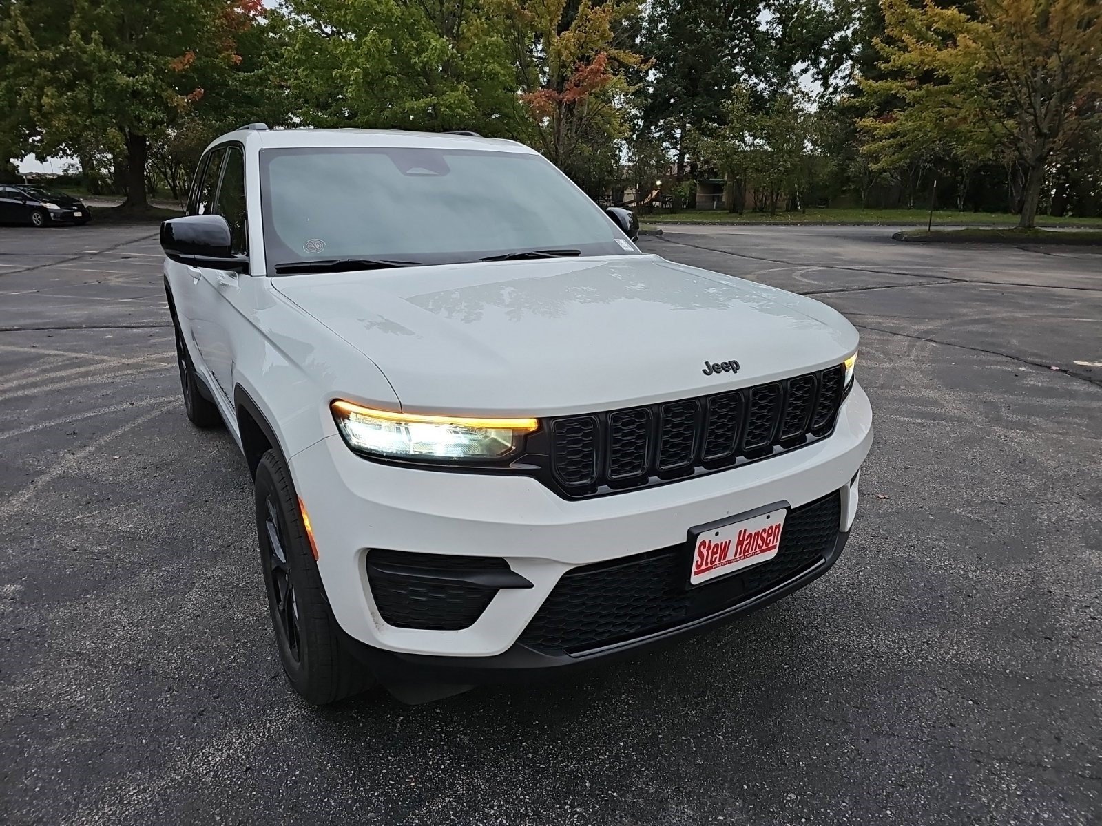 Certified Used 2025 Bright White Clearcoat Jeep Altitude image 5