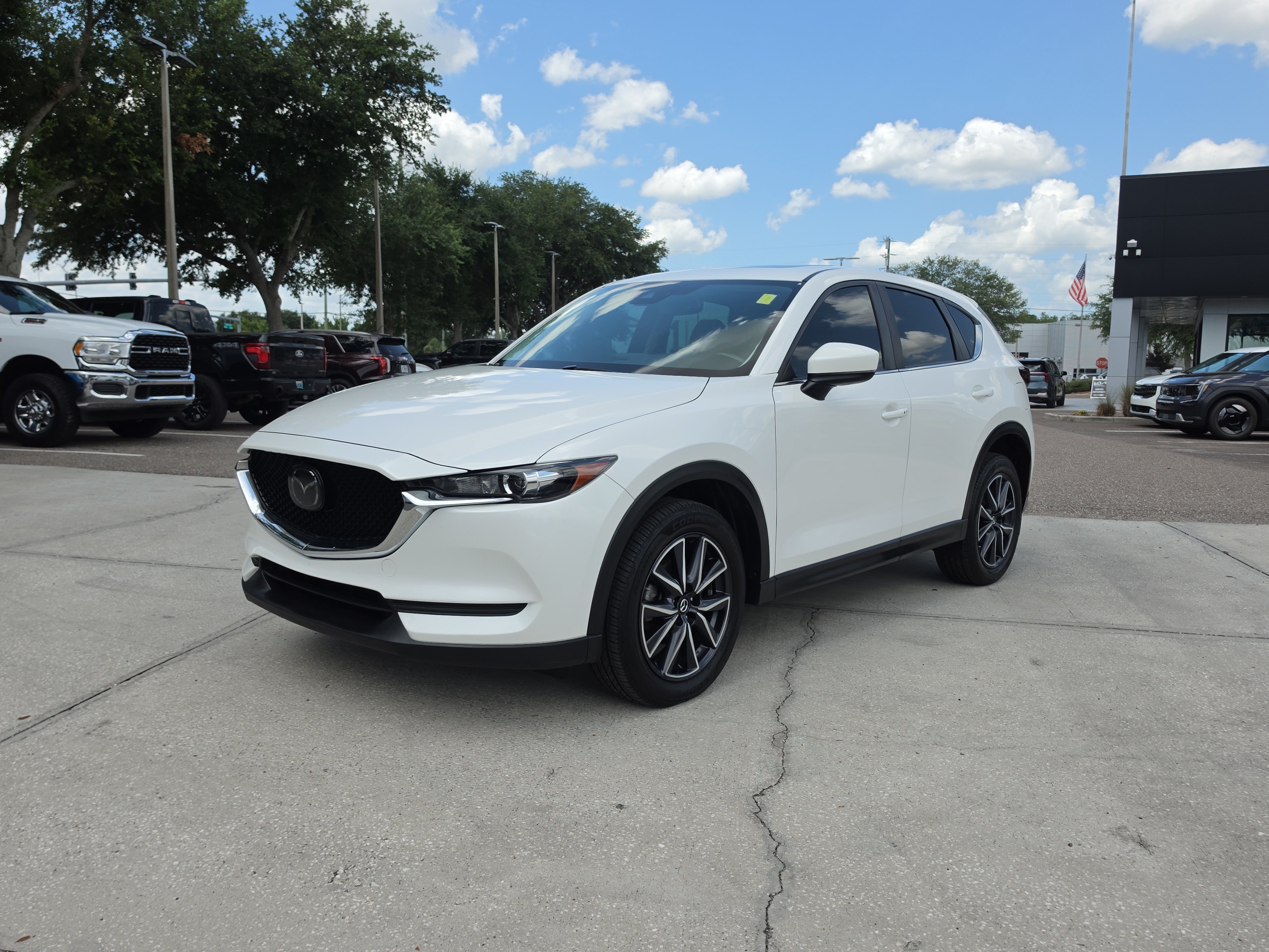 Used 2018 Snowflake White Pearl Mica Mazda Touring image 4