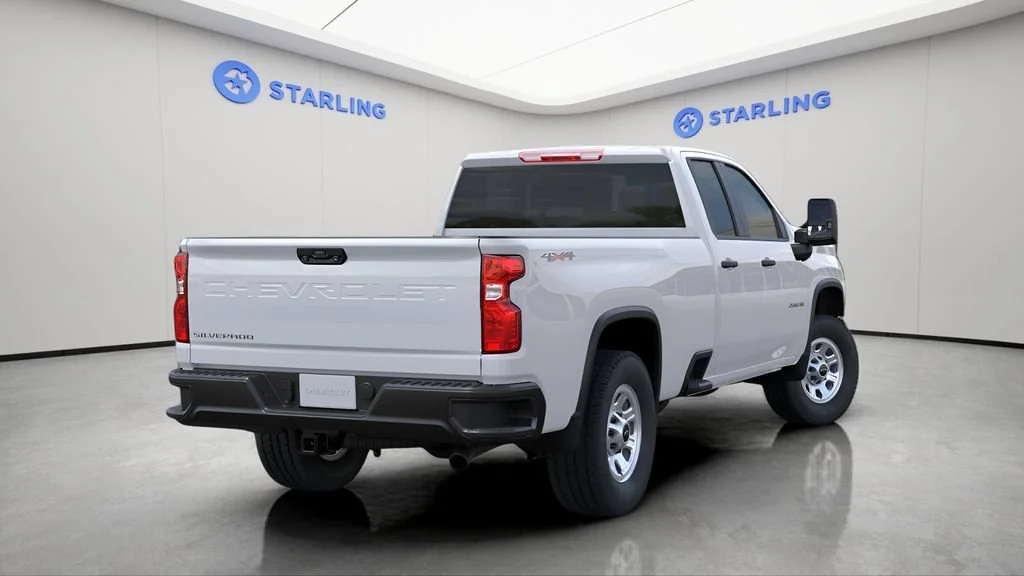 New 2026 Summit White Chevrolet WT image 5
