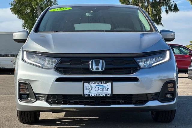 New 2026 Solar Silver Metallic Honda Touring image 9