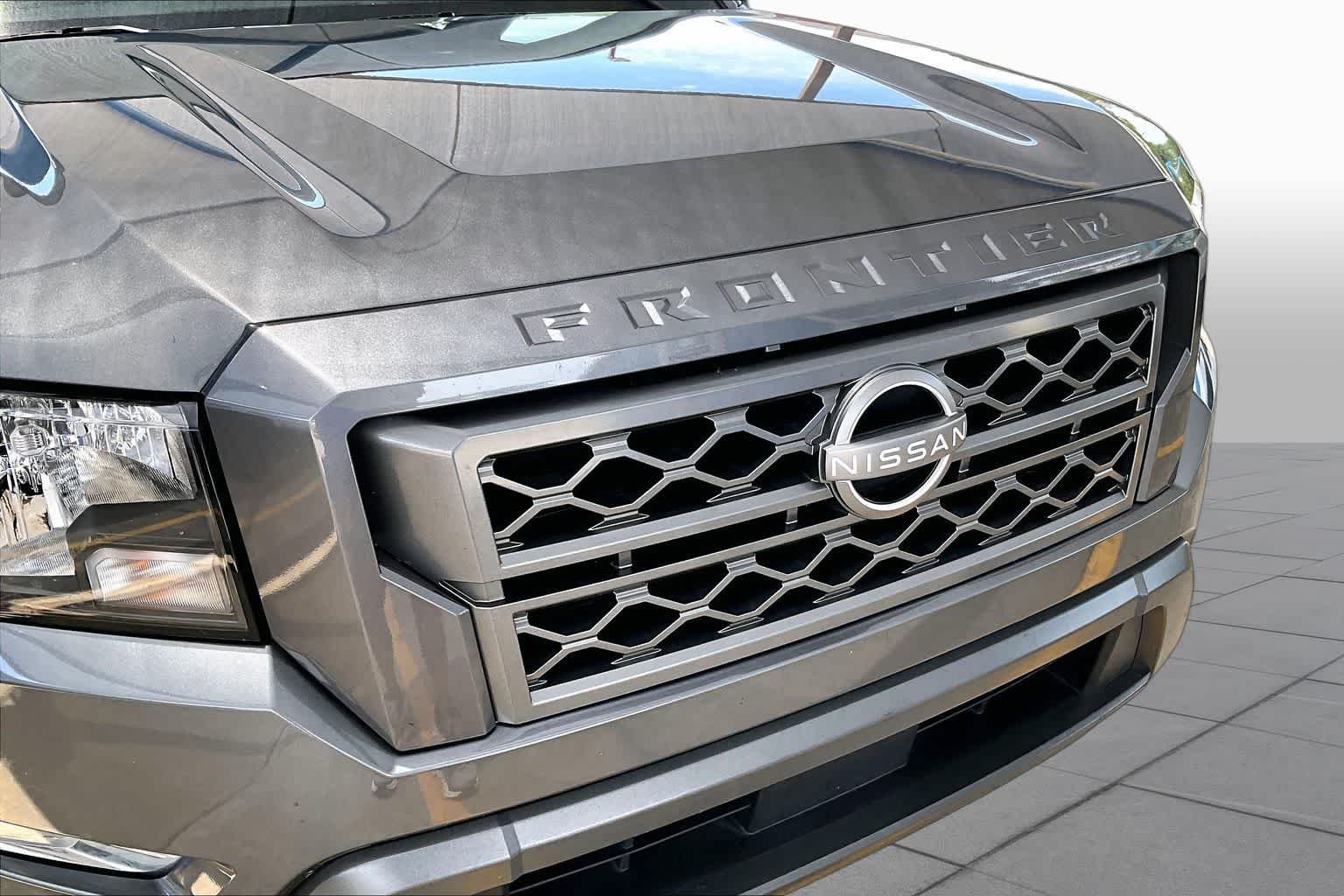 Used 2024 Gun Metallic Nissan SV image 30