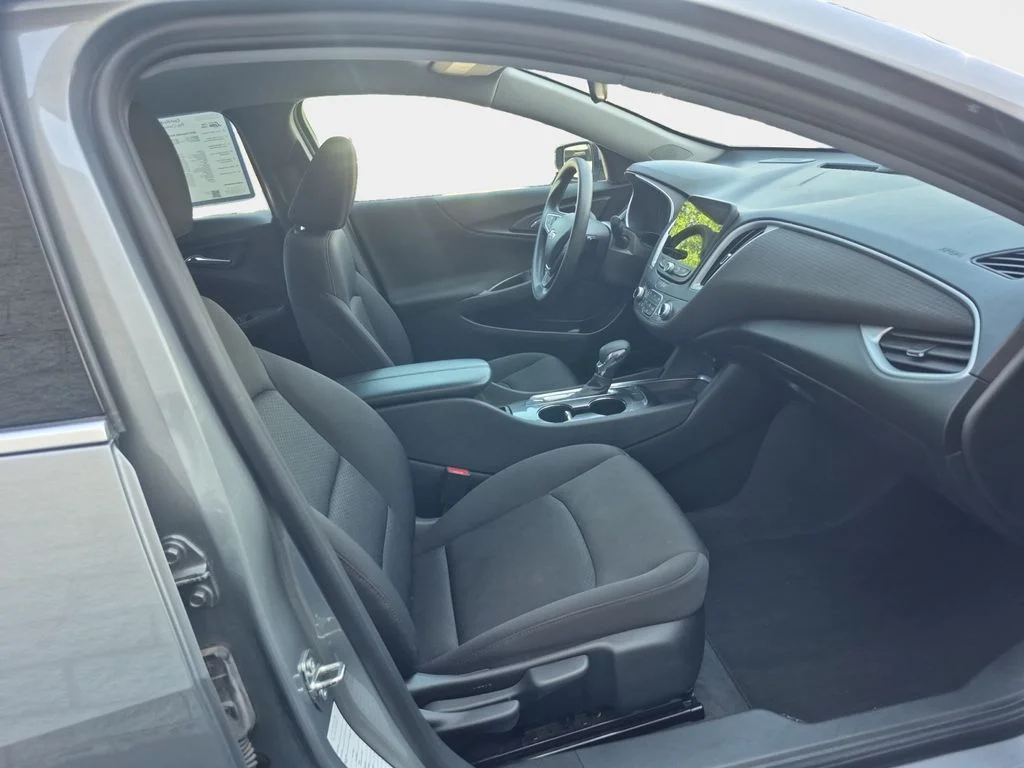Used 2023 Sterling Gray Metallic Chevrolet LT image 18