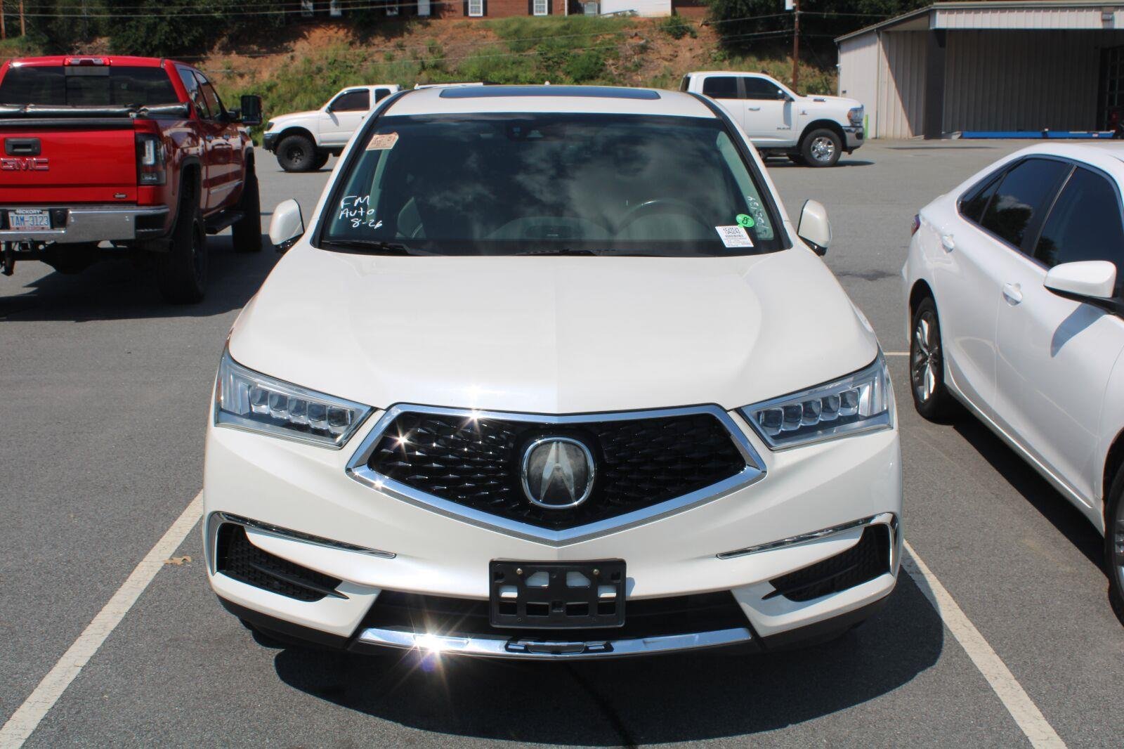 Used 2018 White Diamond Pearl Acura w/Technology Pkg image 2