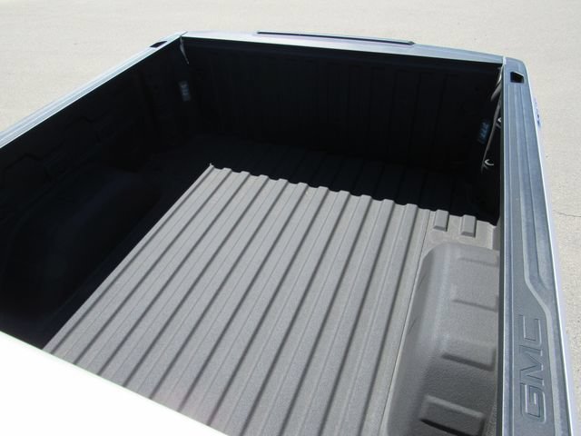 New 2026 Summit White GMC Elevation image 25