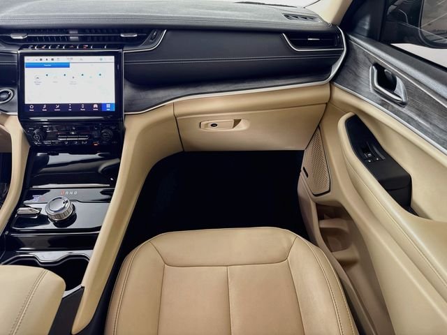 Used 2021 Gray Jeep Limited image 42
