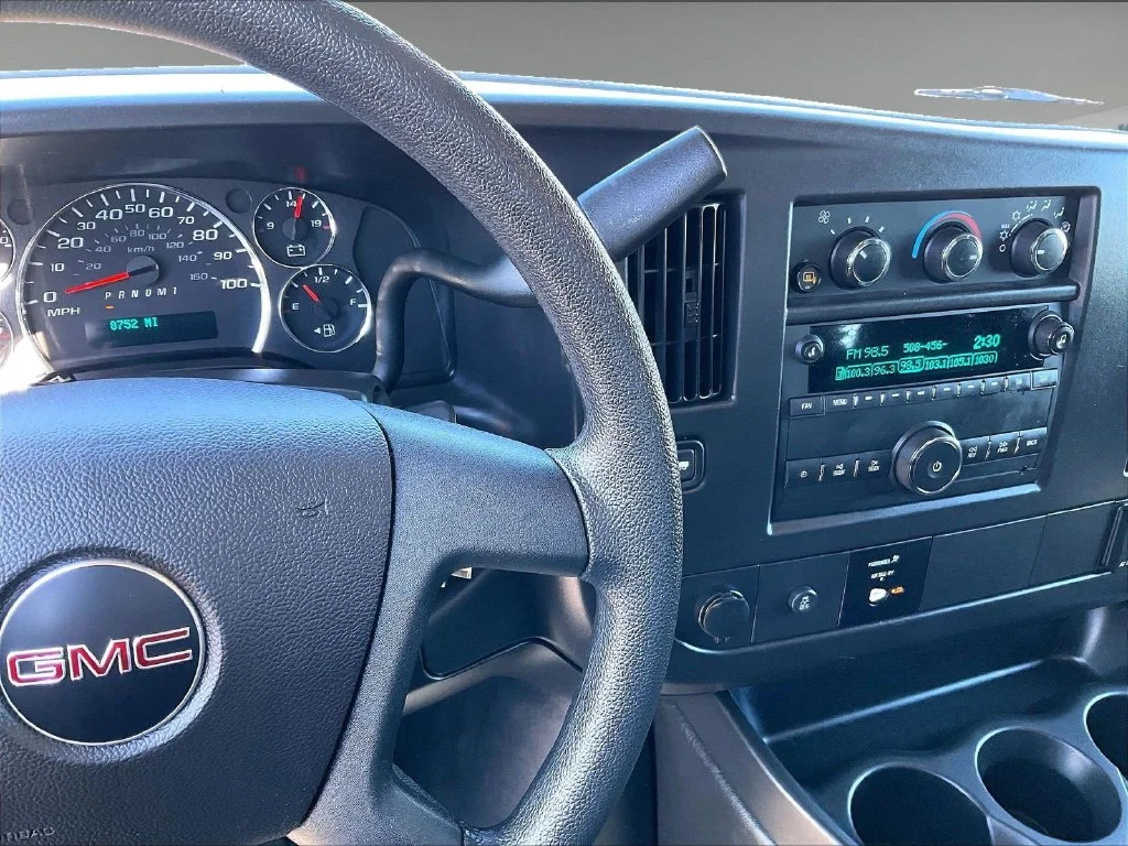 Used 2025 White GMC Work Van image 18