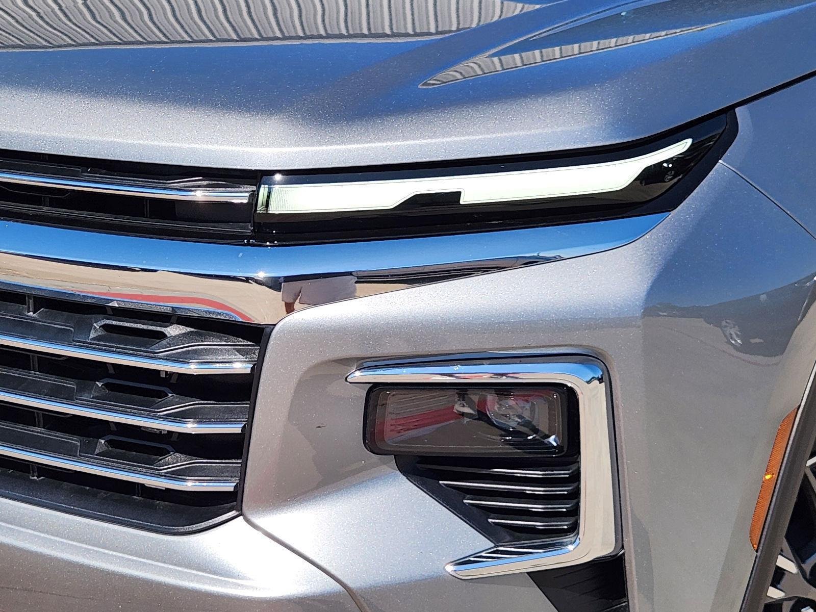 2026 Chevrolet Traverse photo 9 of 34